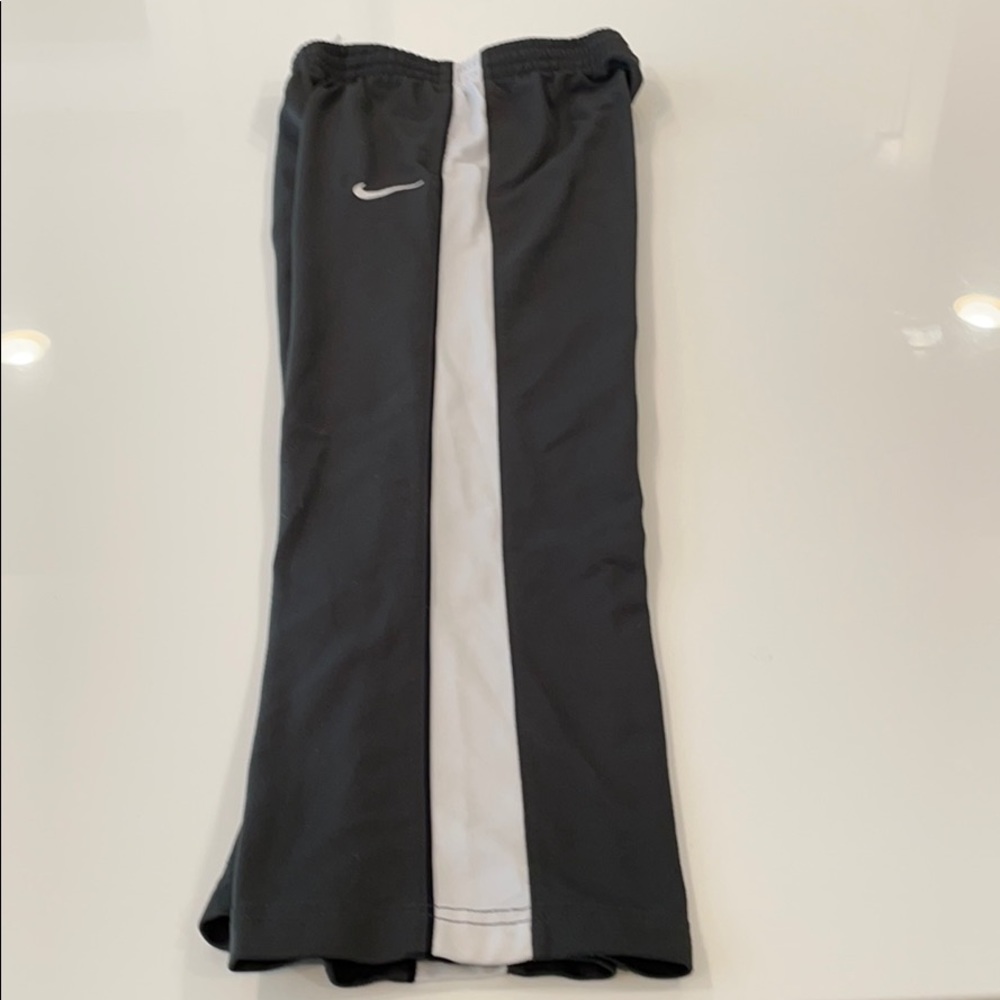 Boys’ Nike Pants size M